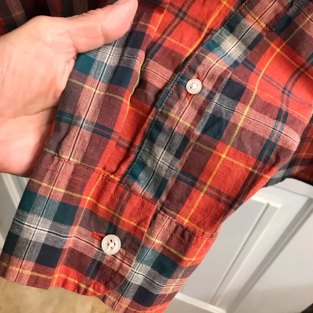 🚤J CREW Plaid Button Down Shirt